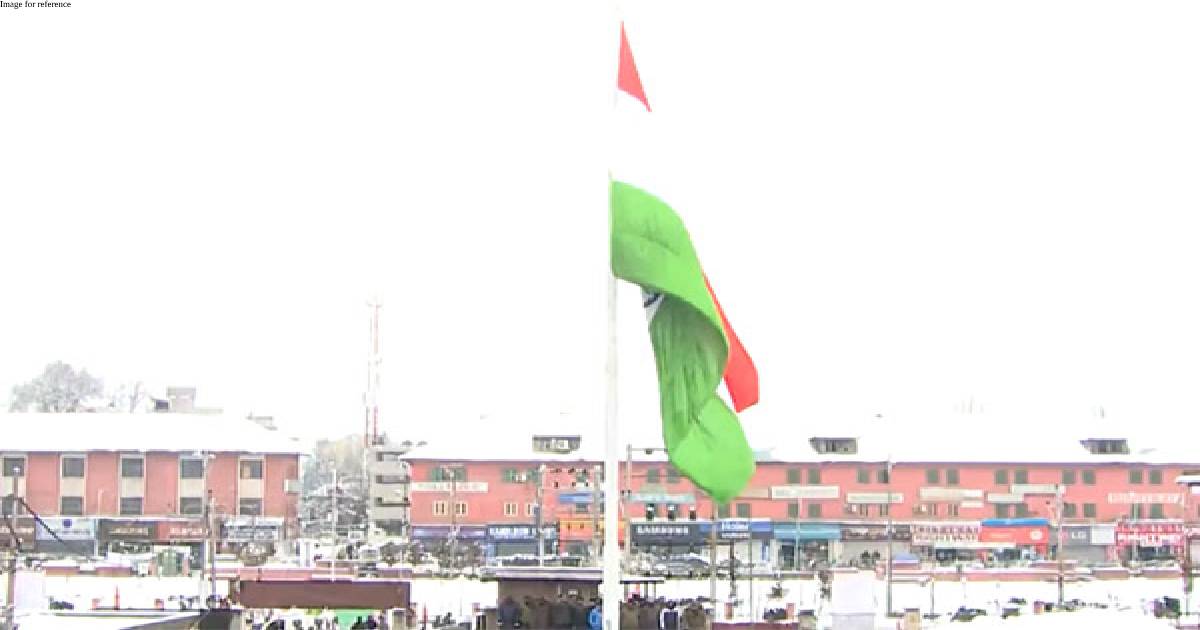 Tricolour hoisted at Congress office in Srinagar, Bharat Jodo Yatra culminates today